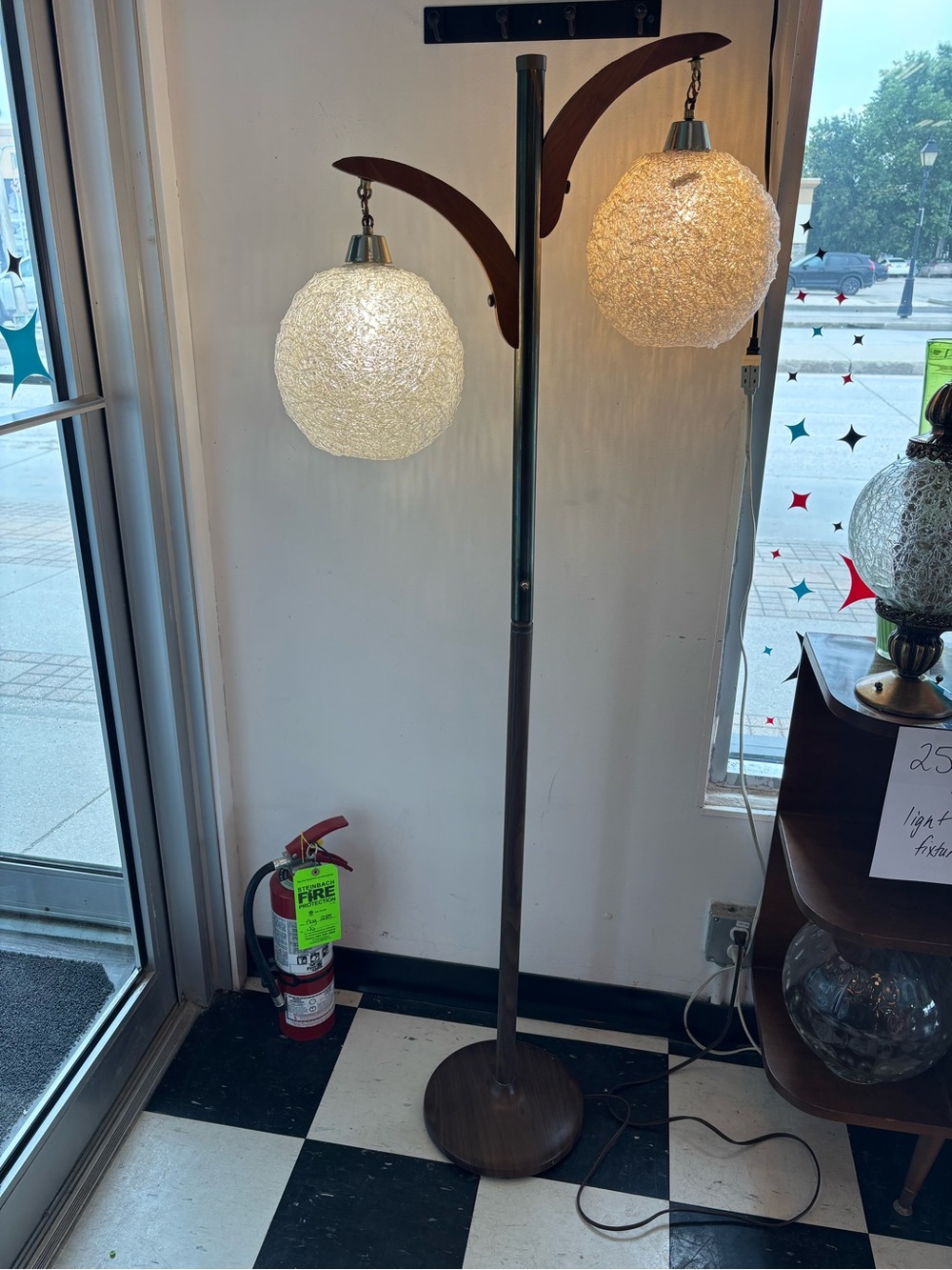 Mid-Century Double Globe Floor Lamp White spaghetti Shades wood vintage mcm